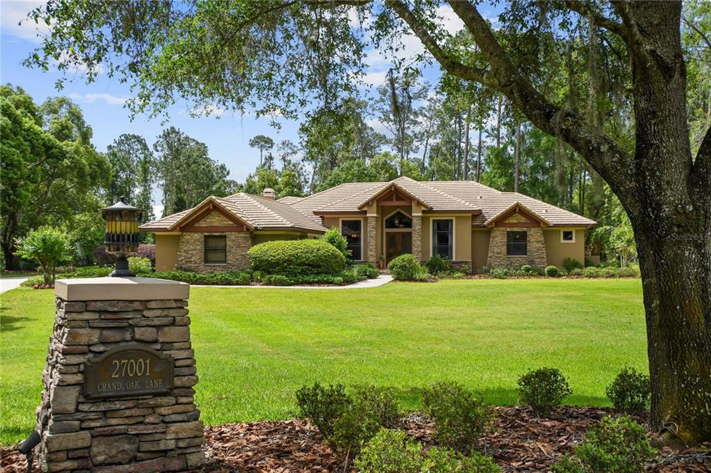 27001 Grand Oak Lane in Tavares